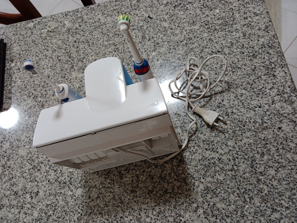 Pack Ozyjet + escova de dentes elétrica