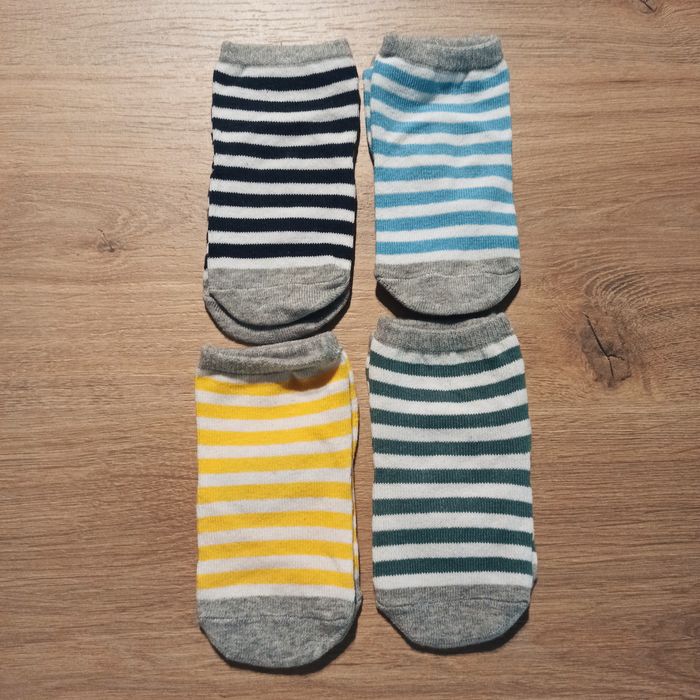 NOWY nieużywany komplet 4 par skarpetek niemowlęcych w paski 3-9mies