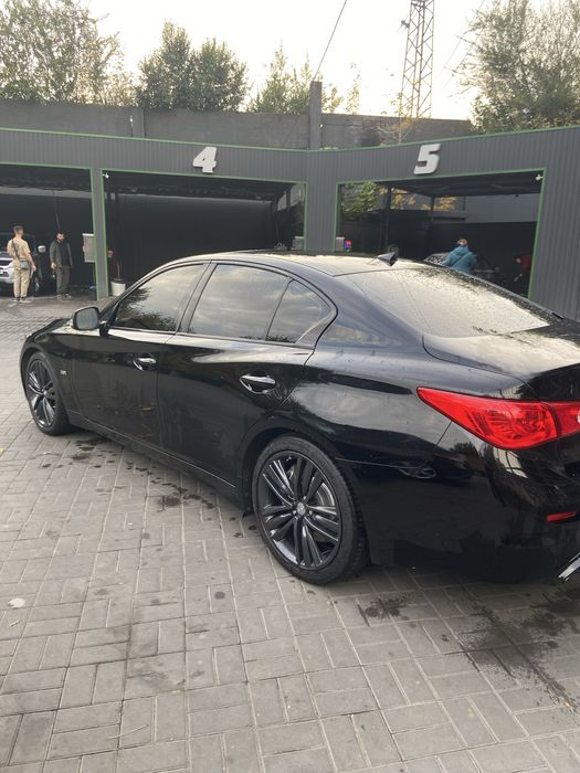 Продам Infiniti Q50S