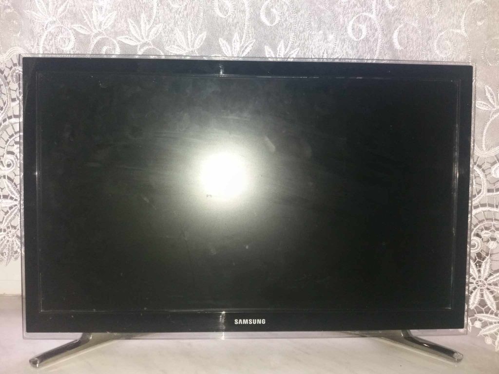 Telewizor Samsung ue22h5600aw 22 cale