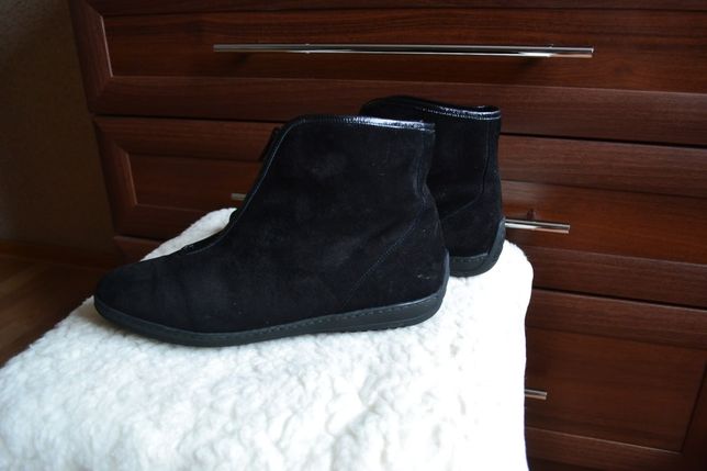 Mania тёплые замшевые ботинки на овчине дорогой бренд. Италия