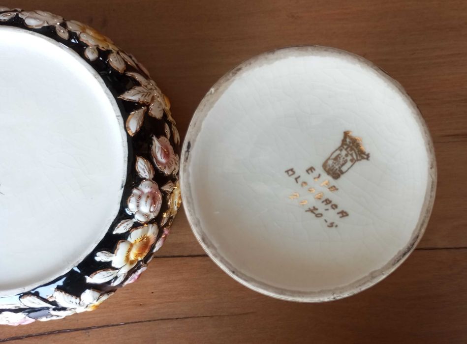 Antiga caixa e jarra em faiança Elpa Alcobaça