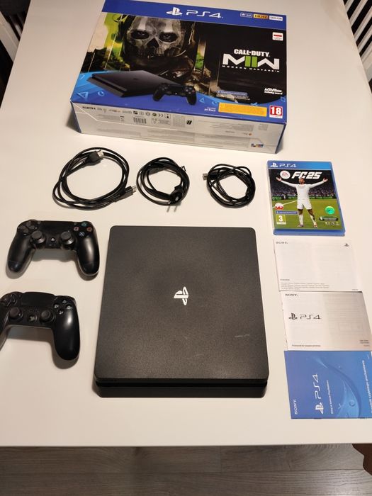 Konsola Ps4,kierownica+gra FIFA