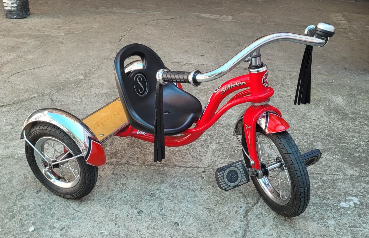 Дитячий велосипед Schwinn Roadster Trike