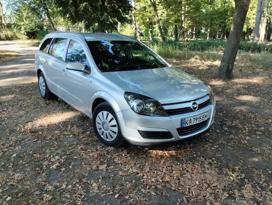 Продам гарний Опель не фарбований