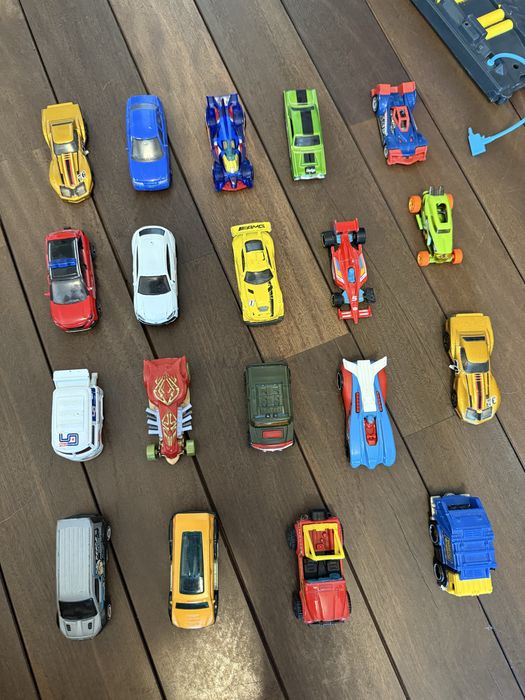 Hot wheels мега гараж + колекція машинок!!!