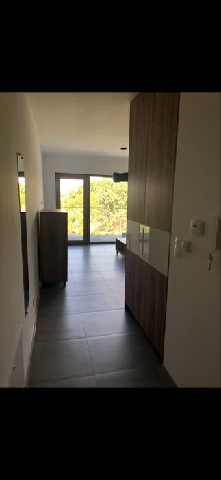 Funcjonalna kawalerka 30m² z parkingiem i komórka lokatorska