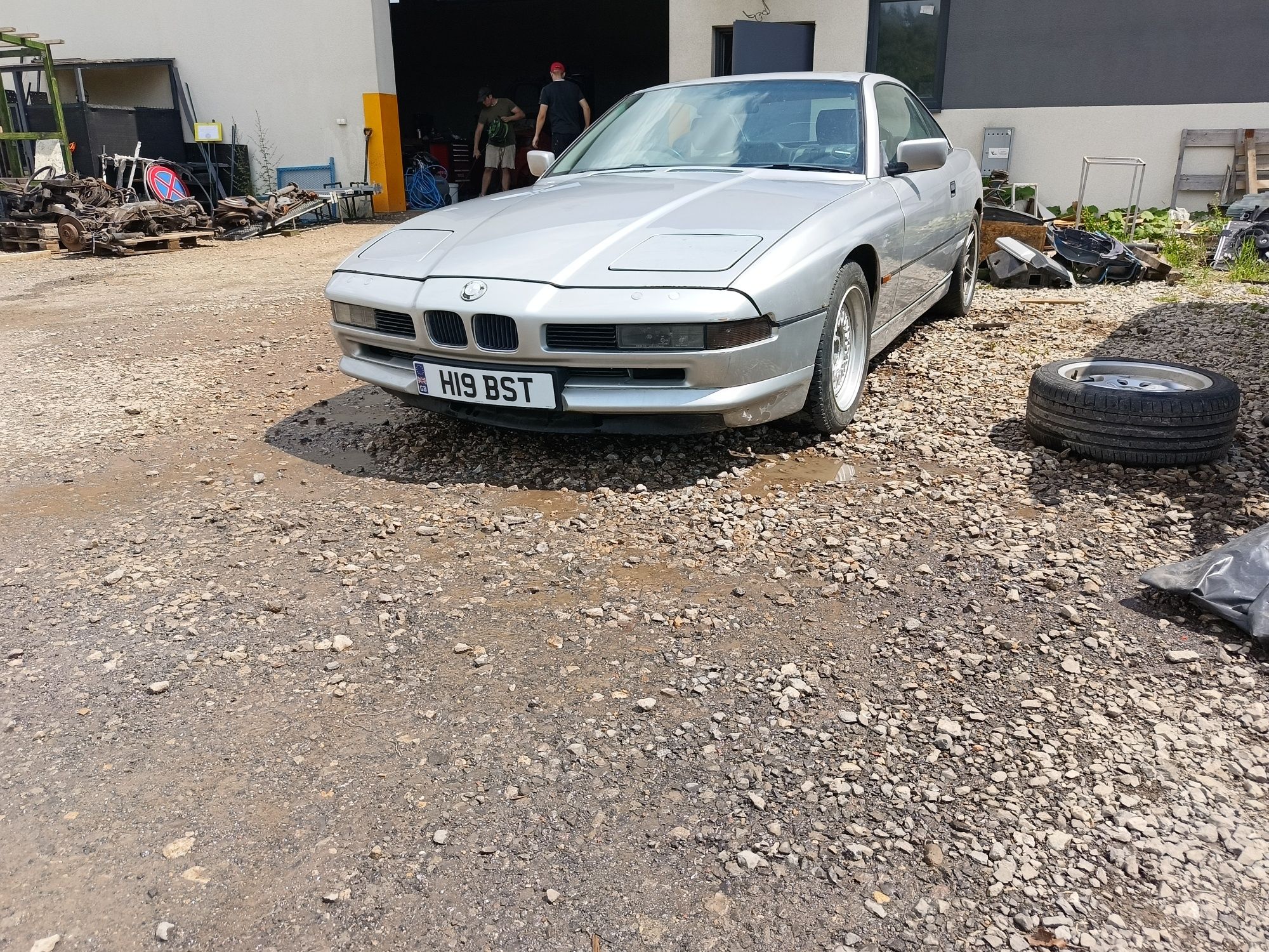 BMW 850 e31  v12 5.0