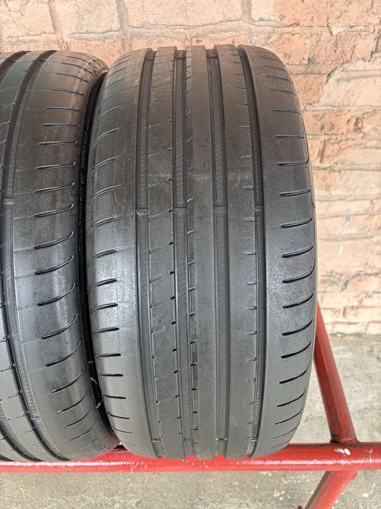 Пара літніх шин 245/40R19 Good Year