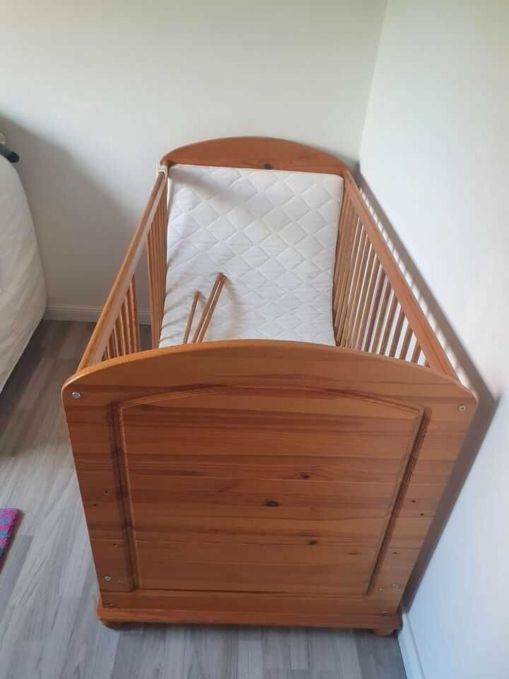 łóżeczko dla dziecka, drewno naturalne