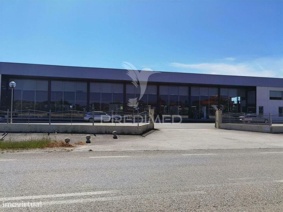 Excelente oportunidade de negocio  Pavilhão-Armazém  Torre do Bispo
