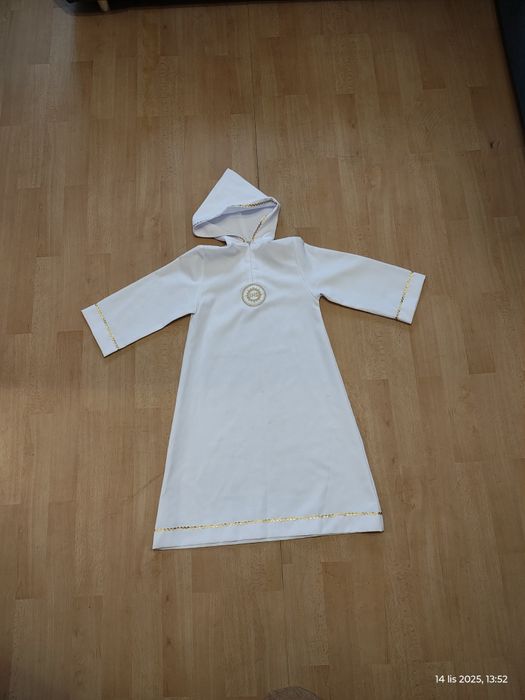 Alba komunijna z kapturem