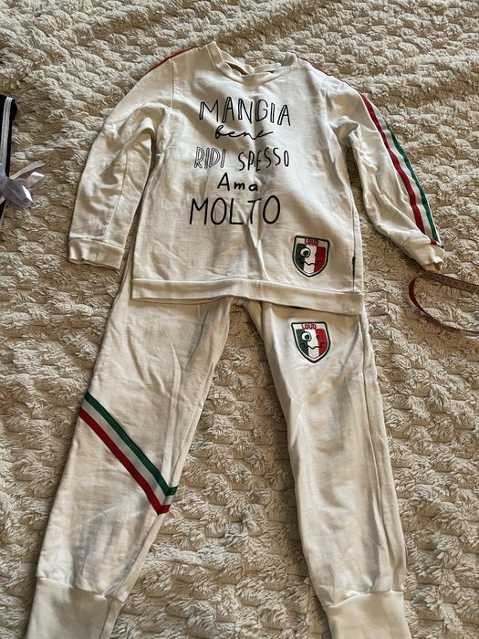 Продам  спортивные костюмы на рост примерно 130