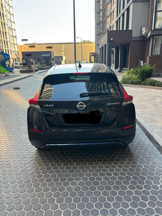 Nissan leaf 2018