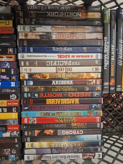Lote de 242 DVDs