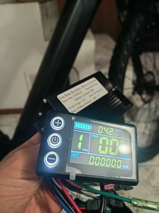 Sterownik + wyświetlacz kolorowy 24/36/48 V nowy 20A sinus