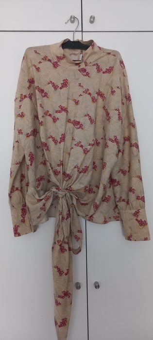 Blusa Zara Tam L Nova com Etiqueta  ( portes incluídos)