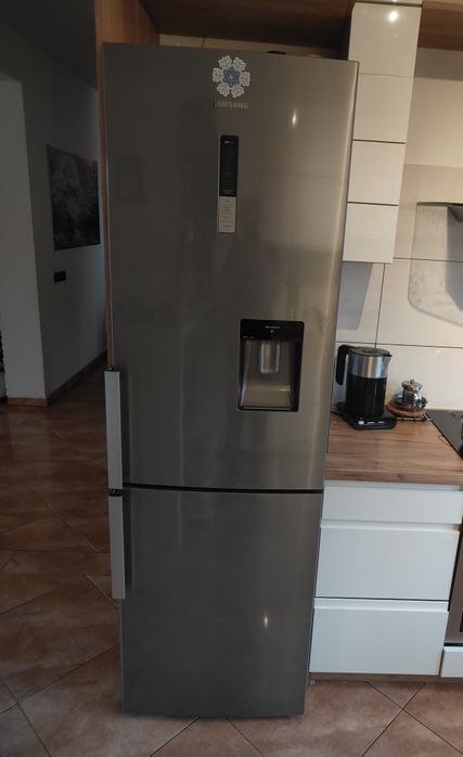 Lodówka samsung z zamrażalnikiem