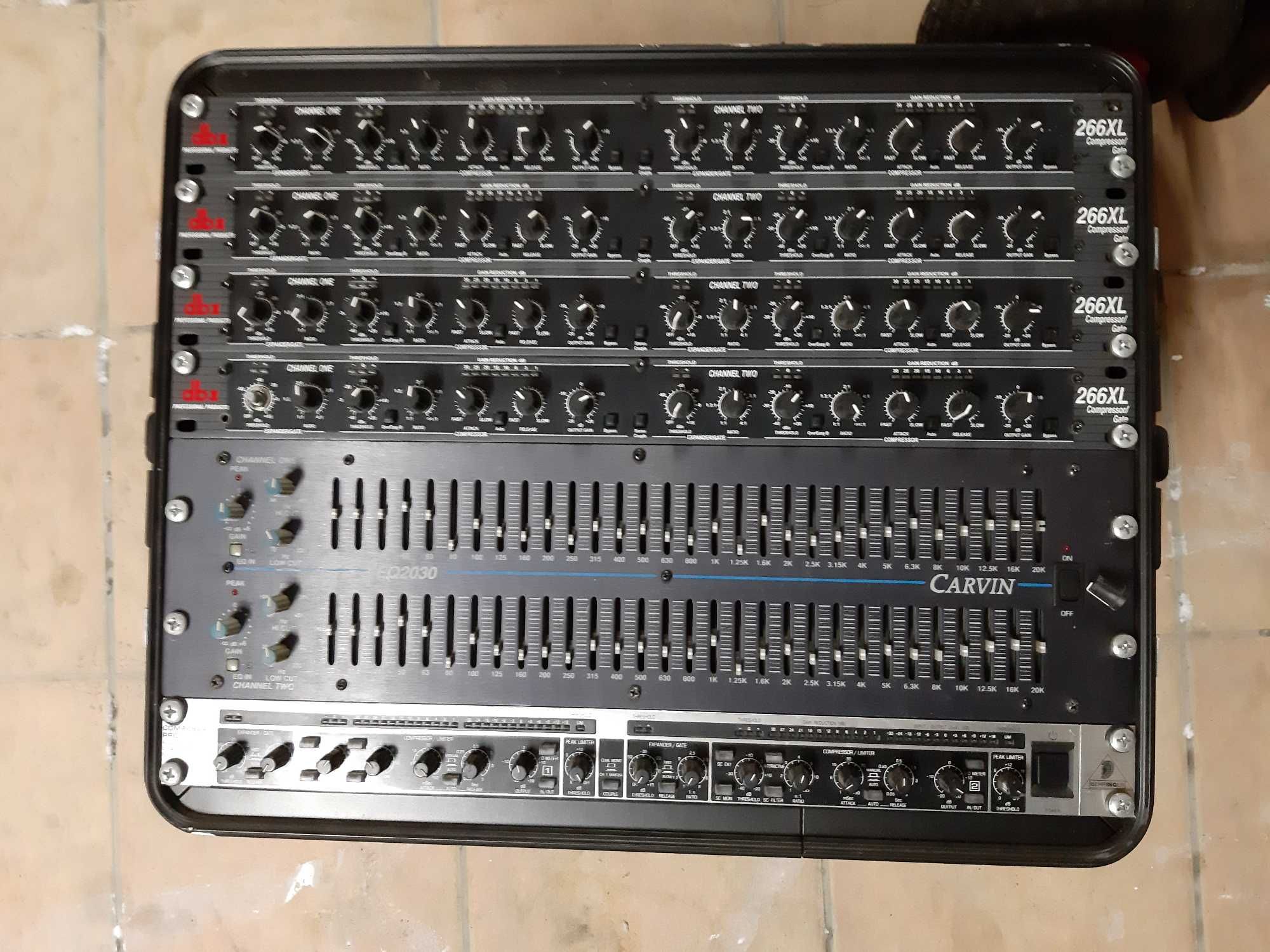 Rack c/ compressor dbx - equalizador Carvin - Compressor Bheringer