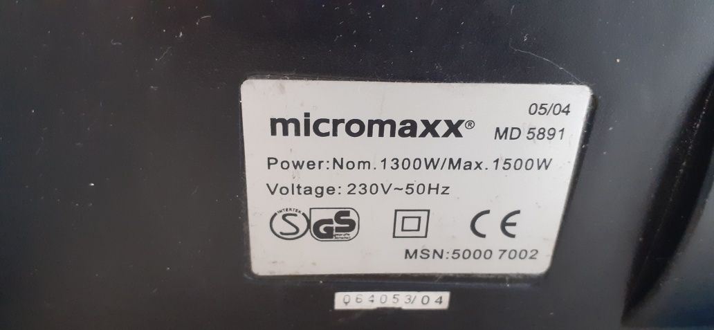 Odkurzacz z uszkodzonym silnikiem, z akcesoriami. Micromaxx MD 5891