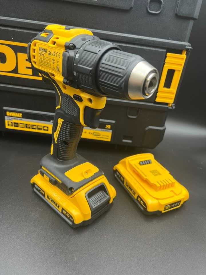 Wiertarka akumulatorowa DCD708D2T 18V zestaw