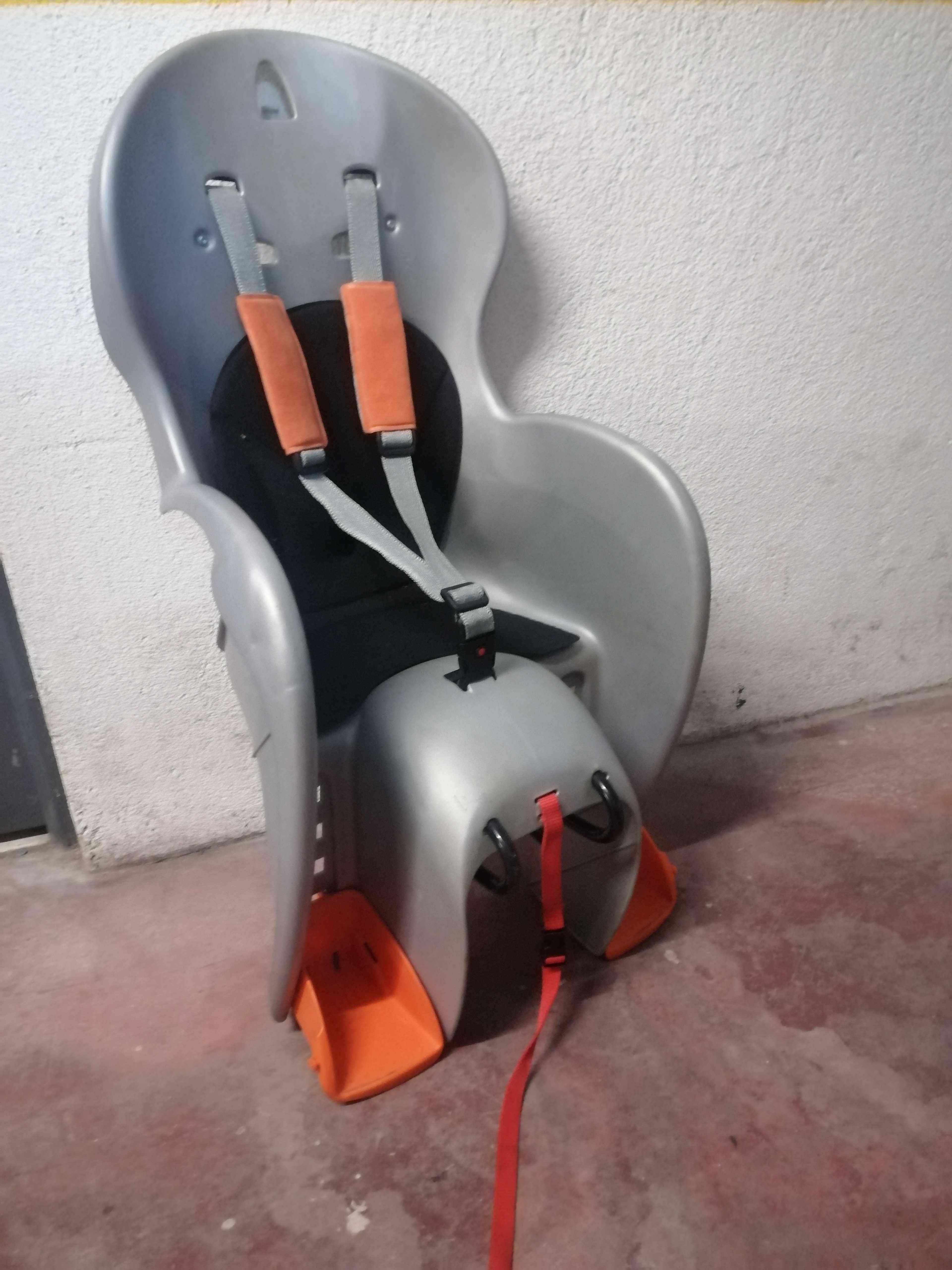 Porta criança para bicicleta da Decathlon