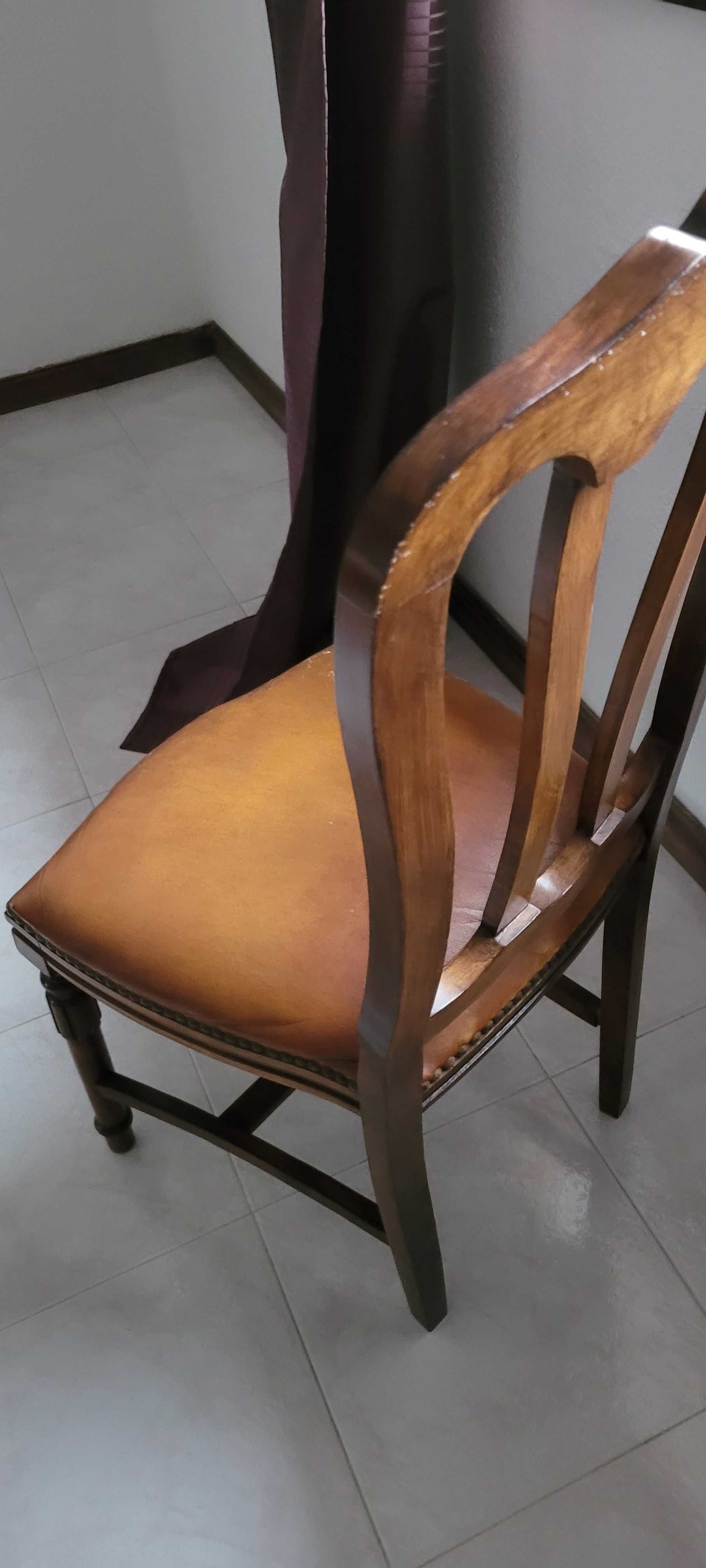Cadeiras RESTAURADAS madeira/couro