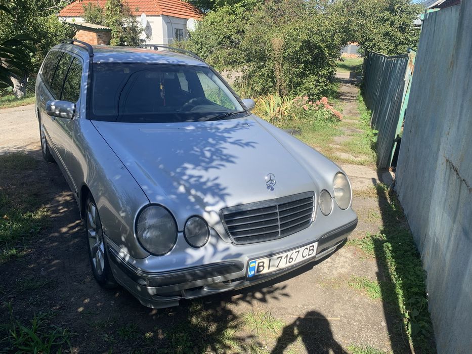 Мерседес w210 E220 в доброму стані