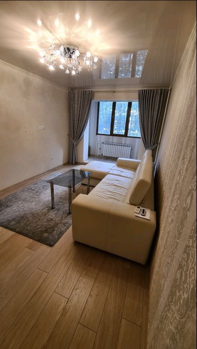 Продам квартиру в Доме учителя