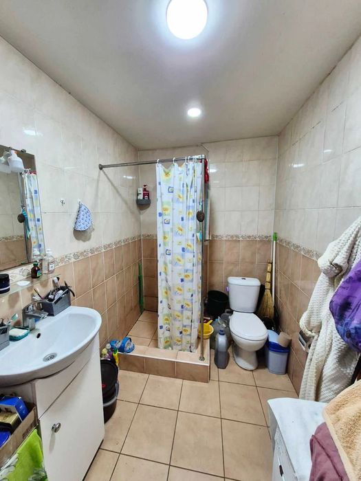 Продам однокімнатну квартиру 37 м2 з меблями та технікою.