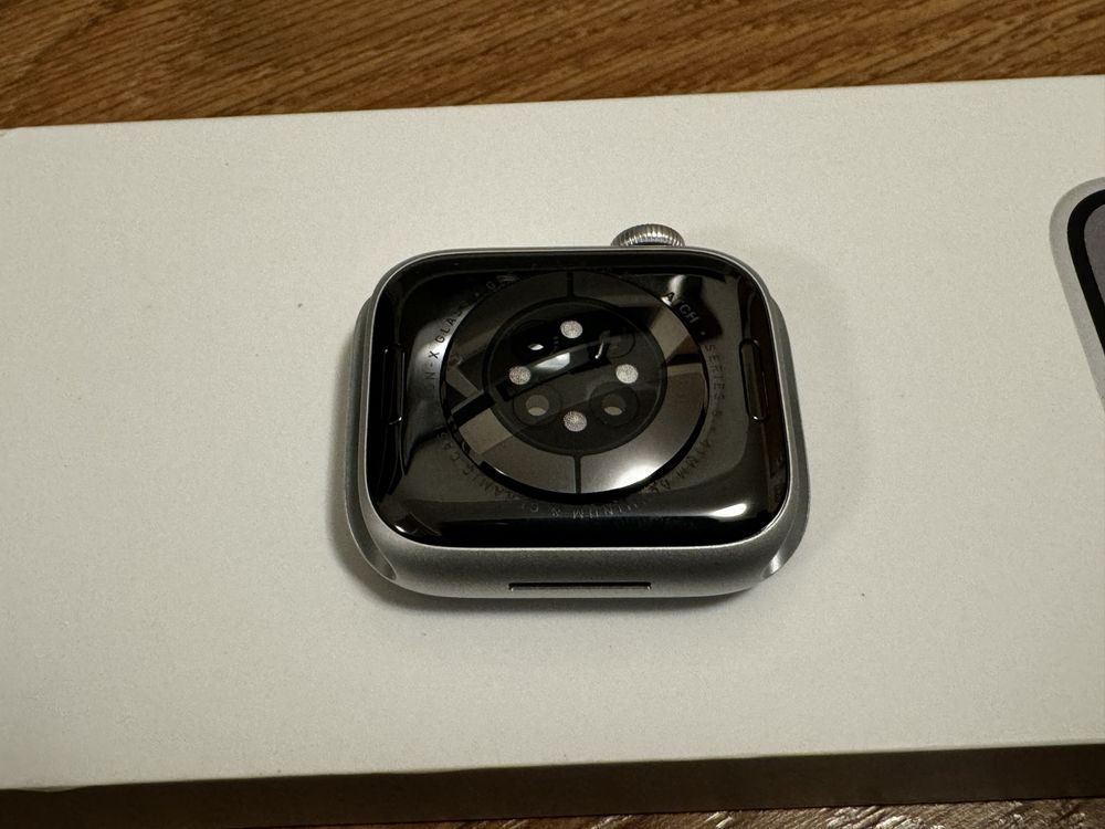 Apple Watch 8, 41mm Silver p/peças
