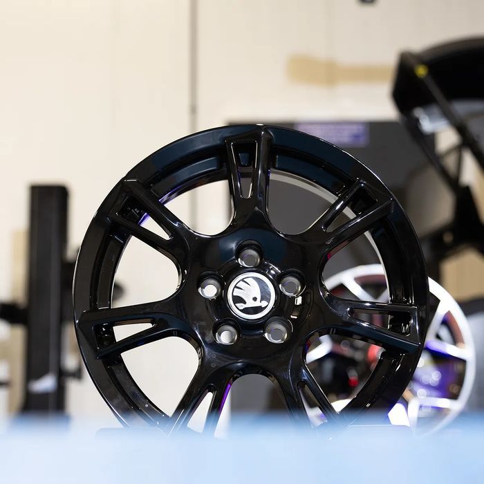 NOWE ORYGINALNE Felgi aluminiowe 15"  Skoda Fabia Rapid Scala Roomster