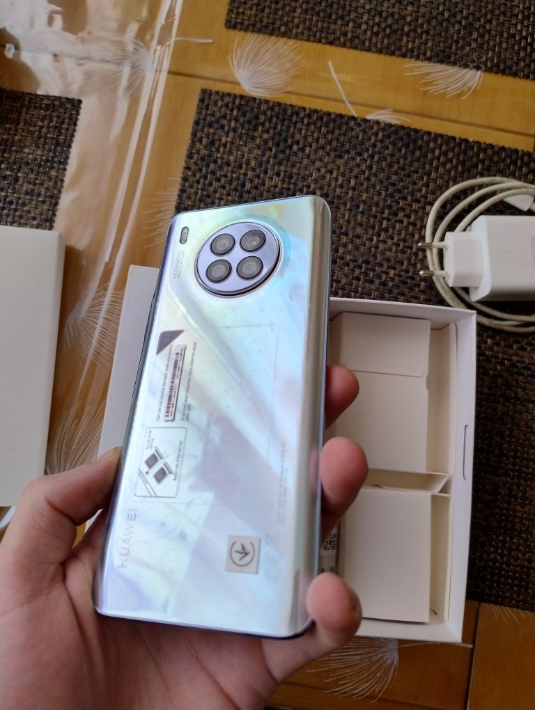 Huawei nova 8i 128гб