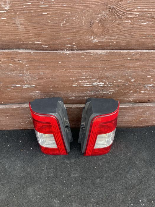 Стопи, стоп, ліхтарі задні Peugeot Partner Citroen Berlingo