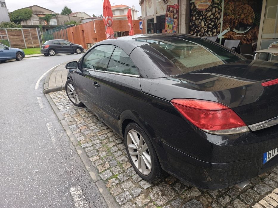 Opel astra H twintop 
2008/11

Capota não abre 
Já vai com inspeção e