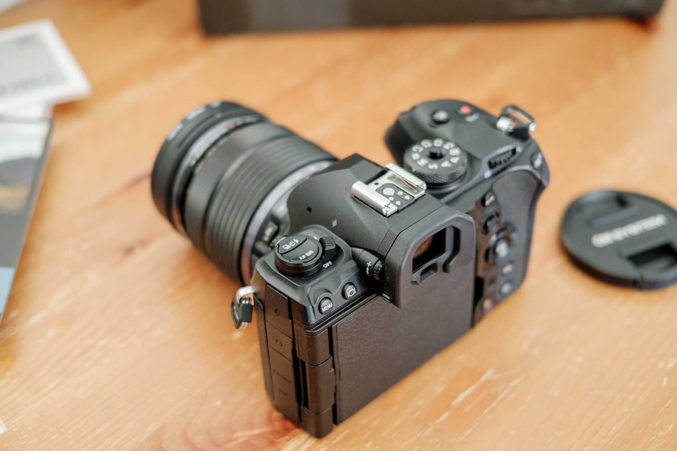 Olmypus OM SYSTEM OM-1 + OM 12-40mm f/2.8 PRO II c/ Garantia