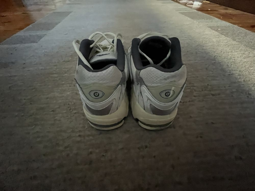Кроссовки adidas x bad bunny response cl beige silver