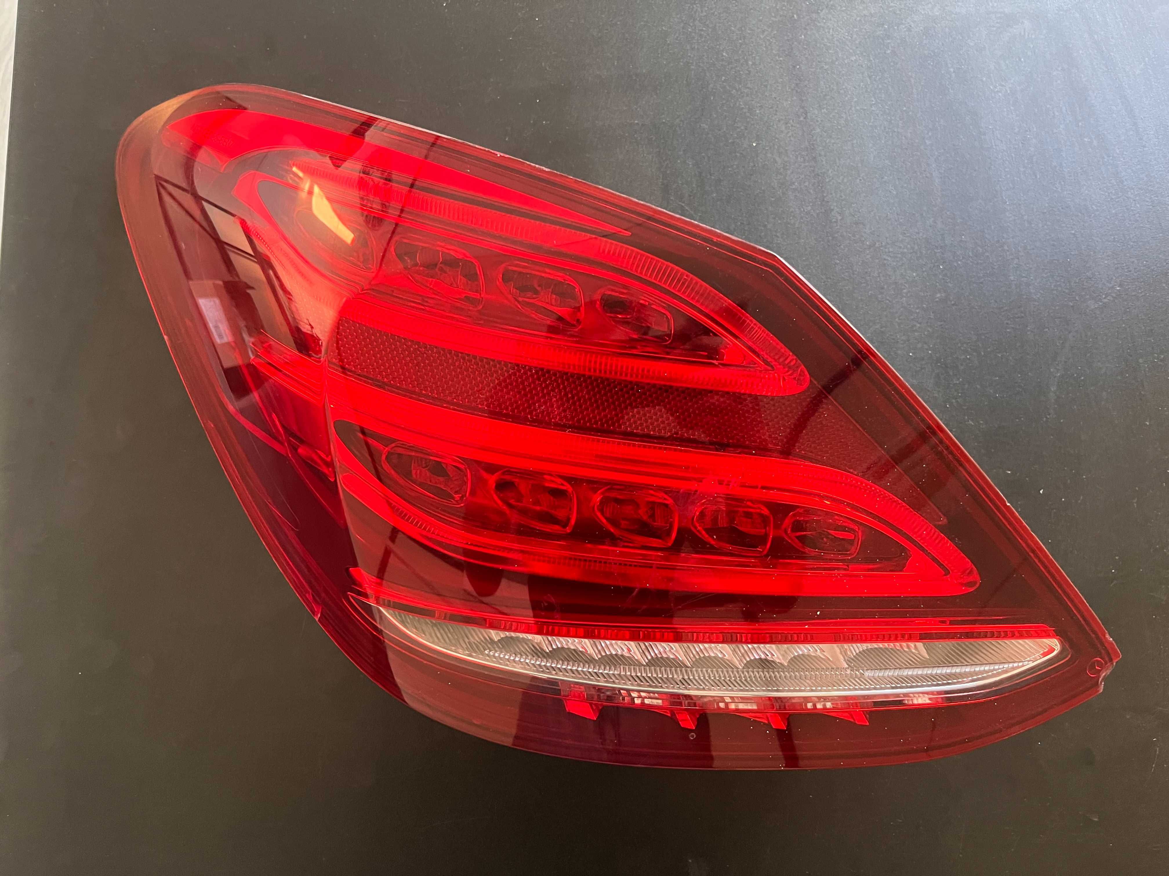 Mercedes C Klasa W205 Lampa tylna lewa Europa LED