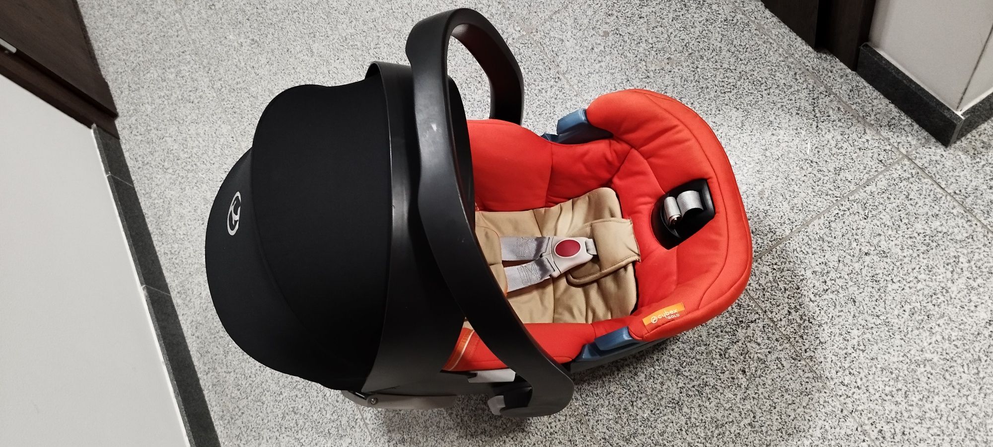 Cybex Atom 5 fotelik plus baza