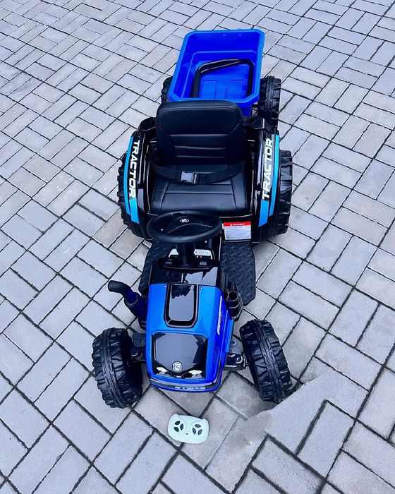 Трактор електромобіль дитячий на акумуляторі з Пультом та причепом