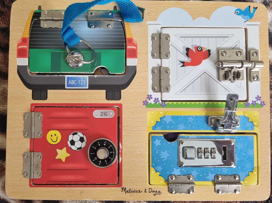 Бізіборд, дошка з замками. Оригінал США. Якісний ідеальний стан