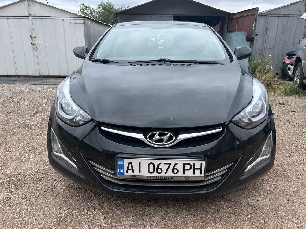 Hyundai Elantra 2013 року