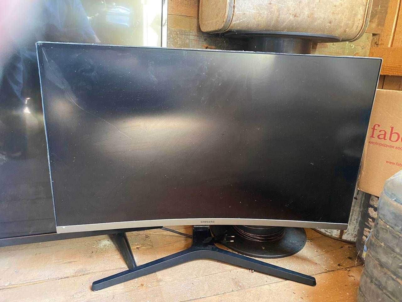 Монітор 27" Samsung Curved C27R500 Dark Silver  (!БИТИЙ!)