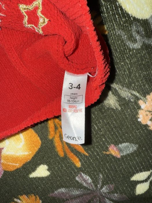 Новорічний светр та реглан кофта 3-4 рочки