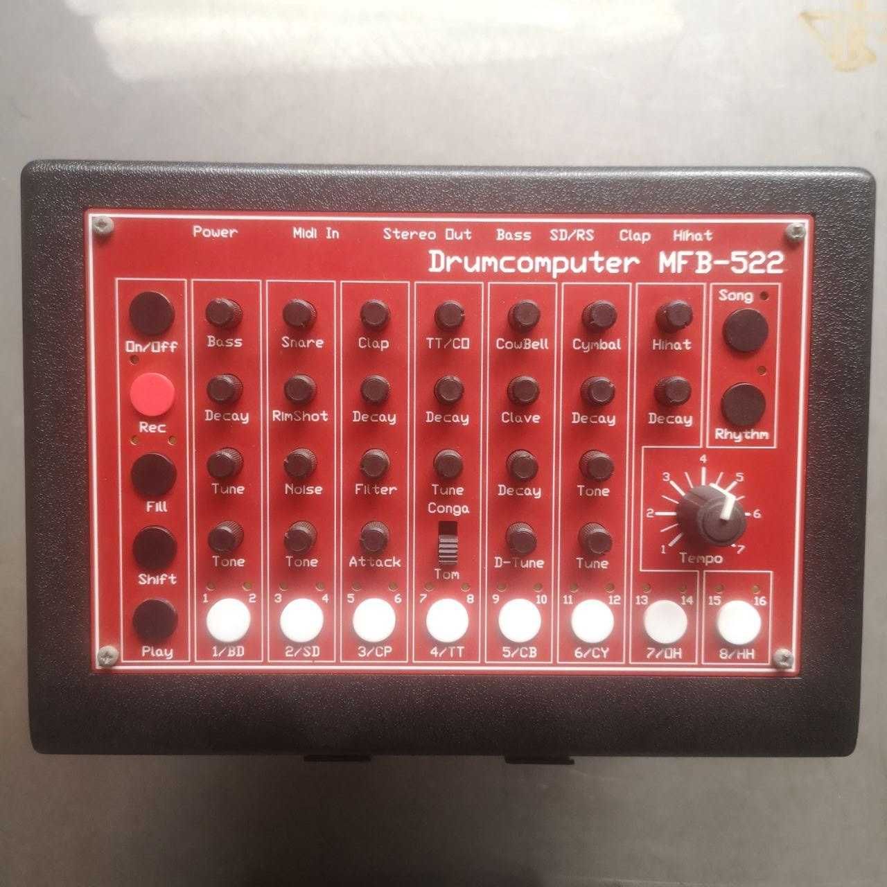 MFB 522 com case