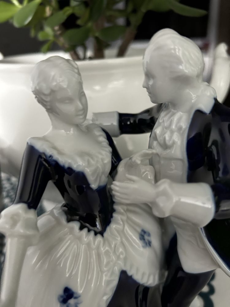 Royal Dux figurka porcelanowa figurka