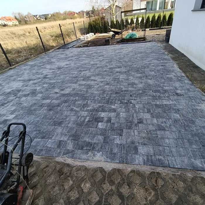 Układanie kostki brukowej