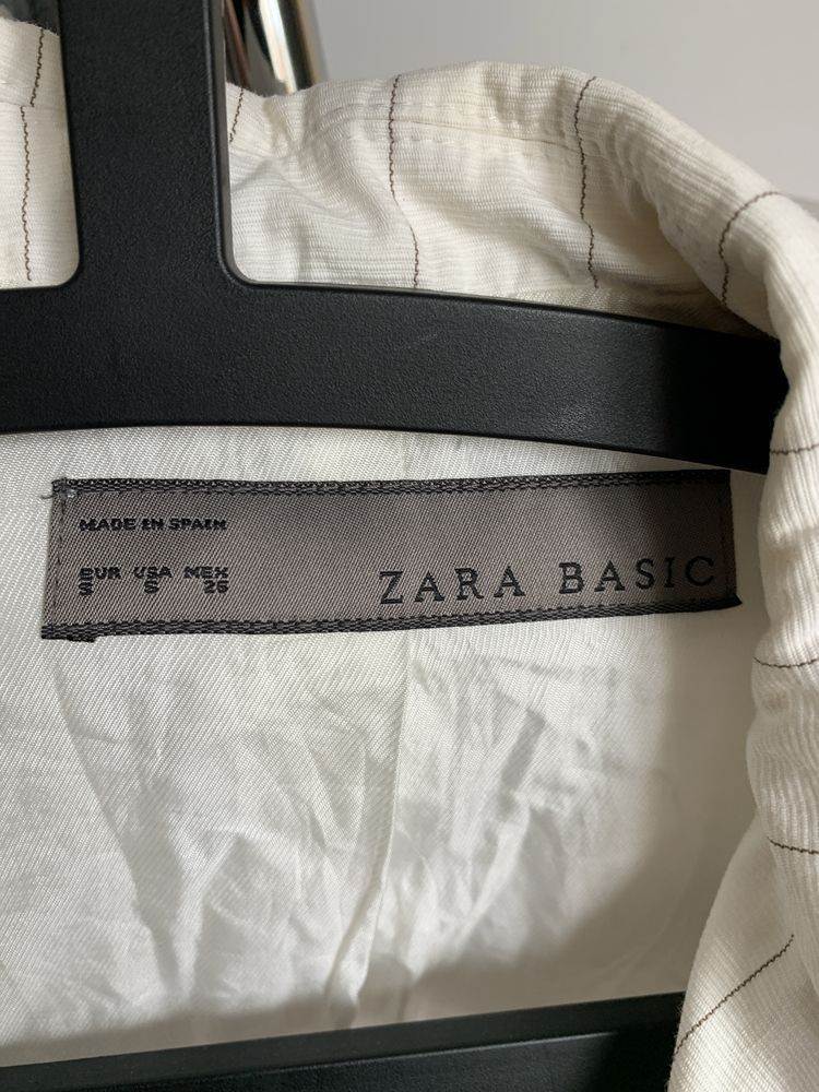 Marynarka damska Zara S 36 biala w paski taliowana