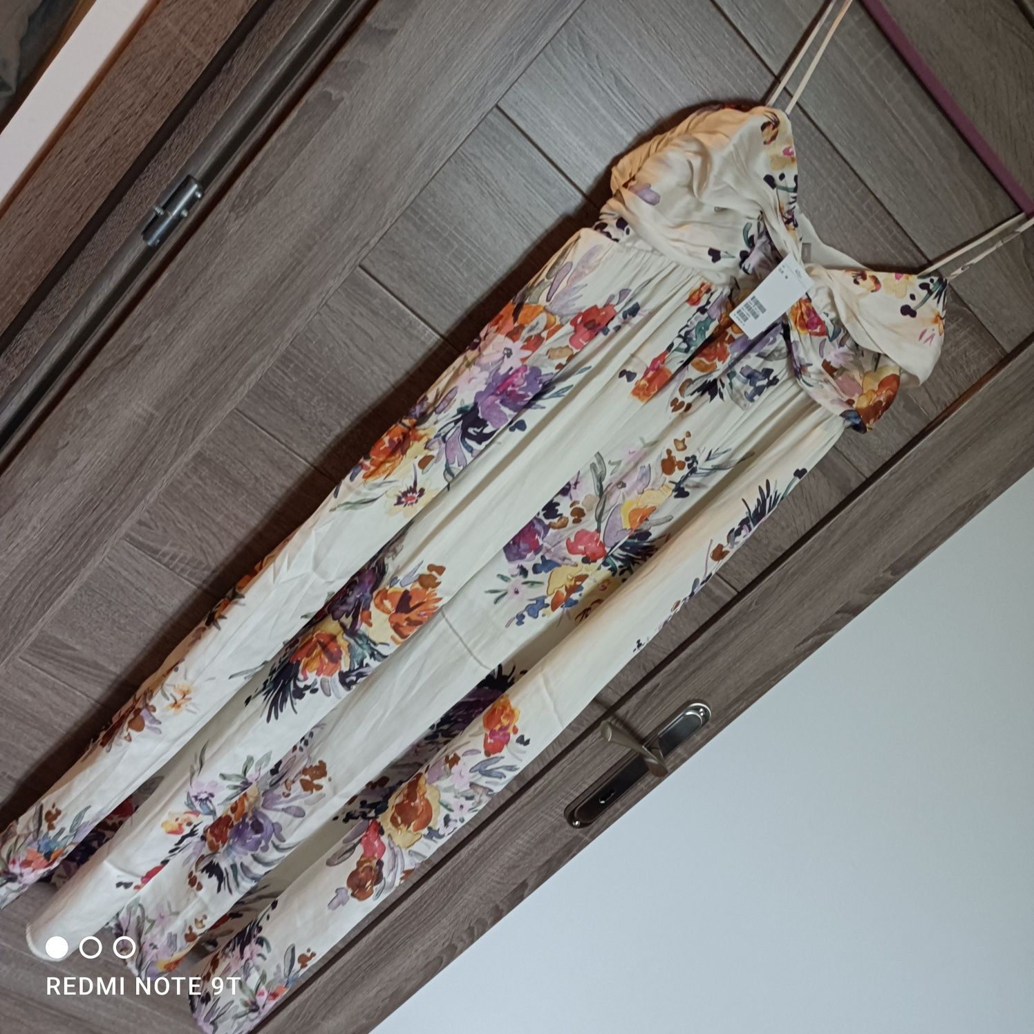 Sukienka maxi długa kwiaty sesja ciążowa H&M 38
