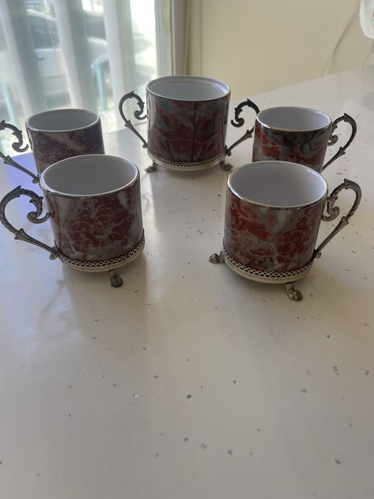 4 chavenas e açucareiro muito antigos